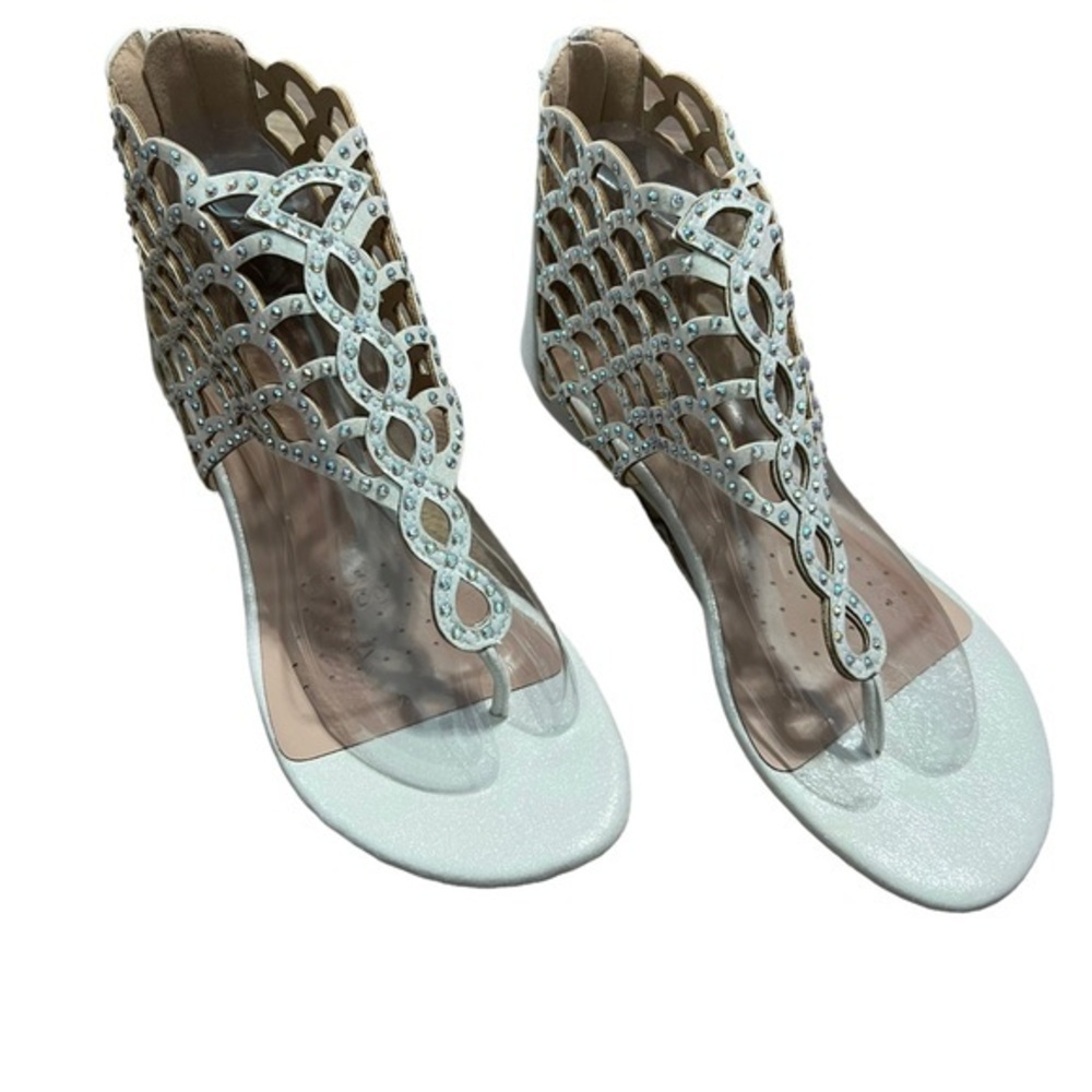 Dream Paris Cream Flat Rhinestones Shoes Size 9
